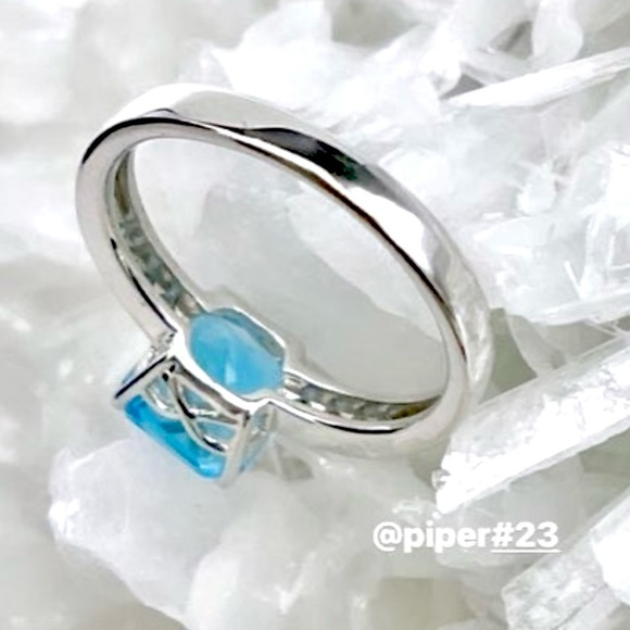 Brazilian Blue Topaz 2 1/2-carat Gemstone Sterling Silver Ring -size 9 - Picture 9 of 11